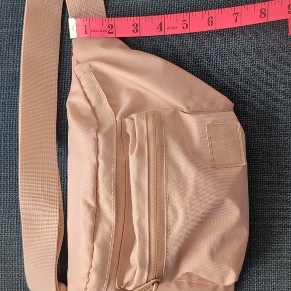 HERSCHEL BAG EUC - Picture 13 of 13